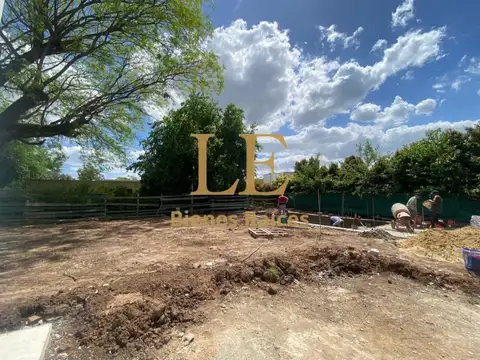 Casa 5 ambientes con 4 baños