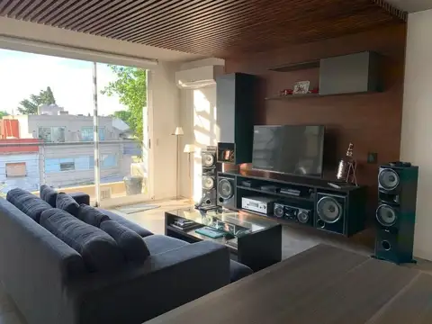 Gral Las Heras 2100, Piso 2