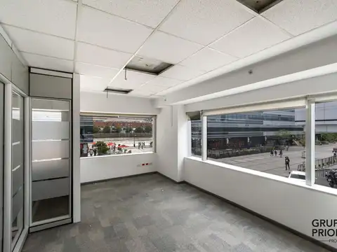 Oficina en alquiler en Puerto Madero con cochera
