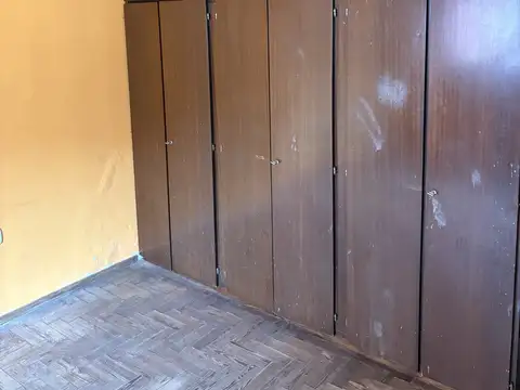 Casa en Alquiler con 1 cochera