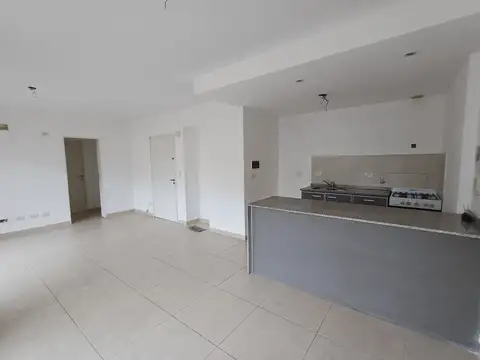 Caseros 2200, Piso 1