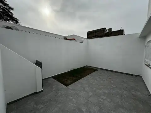 Depto Tipo Casa en Alquiler de 3 ambientes