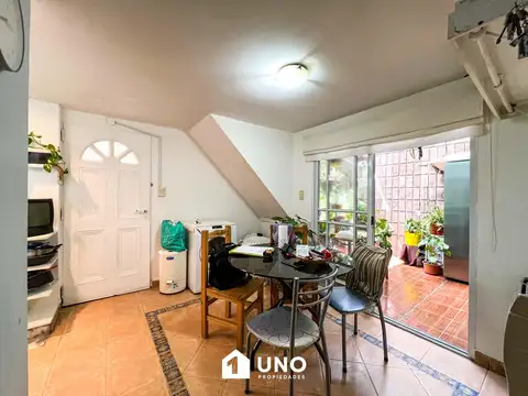 JM de Rosas 1100, Piso 00