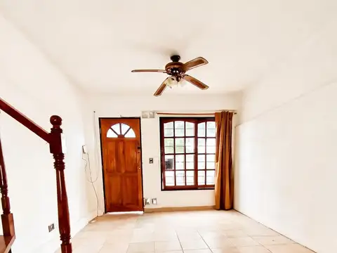 Casa 3 ambientes con 1 baño