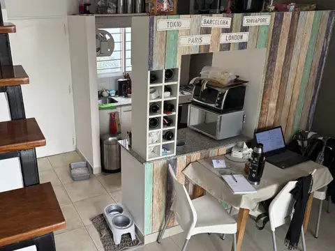 DUPLEX 2 AMB. con COCHERA CUBIERTA