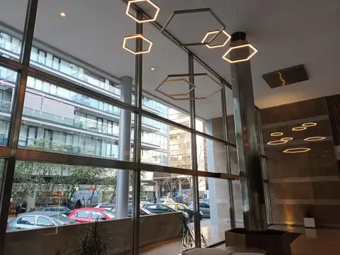 Oficina 11 ambientes con 3 baños