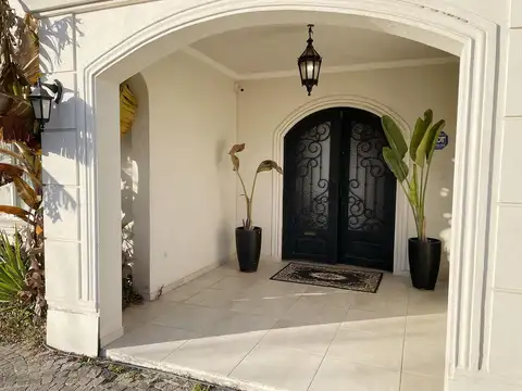 Casa en Venta en La Pista, USD 420.000