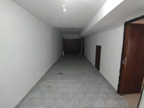 Casa en Alquiler con 2 cocheras