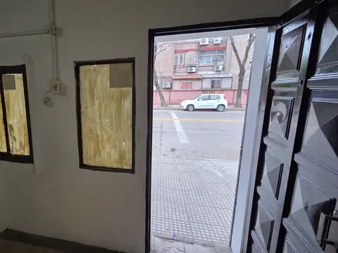 Av Castañares 4800, Piso PB
