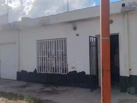 Santa Cruz y Leandro Alem 100