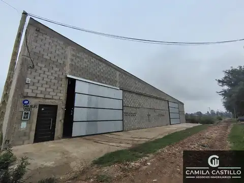 Galpón en venta de 2000m2 ubicado en Pontevedra