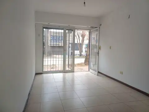 VENTA · LOCAL · COMERCIAL · FISHERTON