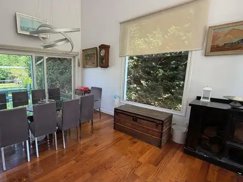 Casa 7 ambientes con 3 baños