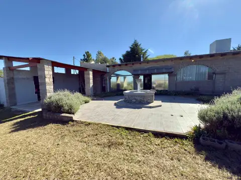 VENTA CASA POTRERO DE GARAY 3 DORM VISTA AL LAGO