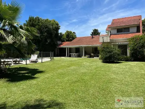 Simpatica casa central en San Carlos C.C.