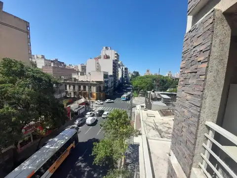 Avellaneda 327 , Piso 4