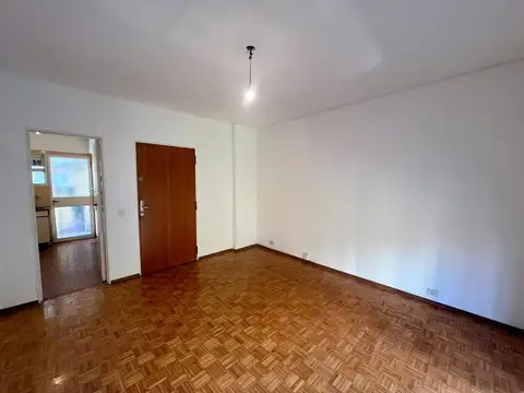 Avenida Hipólito Yrigoyen 3400