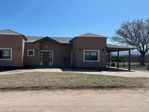 CASA DE 3 DORM  MINA CLAVERO CORDOBA ALTAS CUMBRES