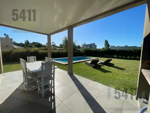 Casa en Alquiler de 4 dormitorios