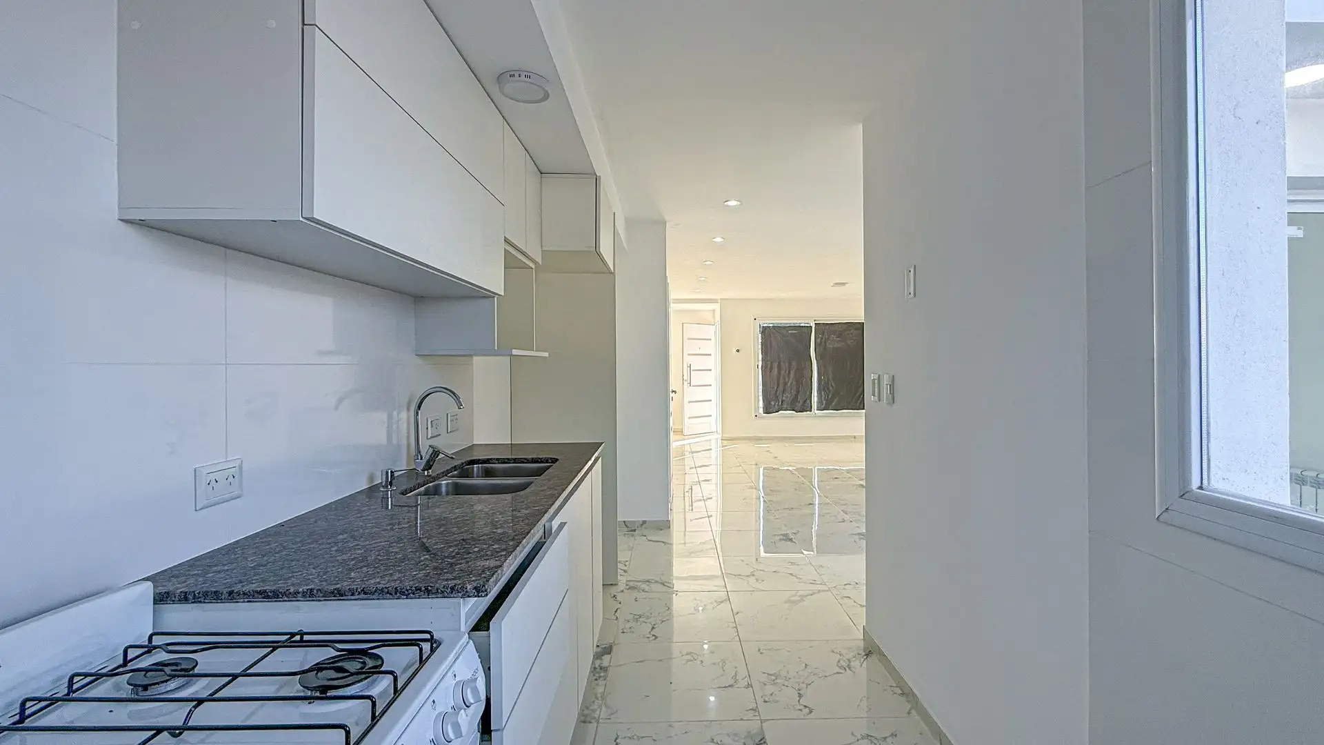 CASA EN PH 3 AMBIENTES A ESTRENAR PUNTA MOGOTES