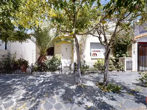 Casa en Venta en Martinez - 4 Ambientes con Patio y Terraza 90 m2 Cubiertos
