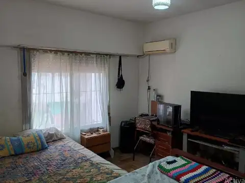 Casa en Venta con 4 cocheras