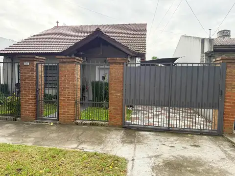 Venta casa Wilde 4 Ambientes, 3 Dorm, 1 Baño