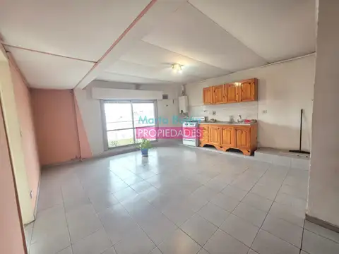 Depto Tipo Casa en Alquiler de 3 ambientes