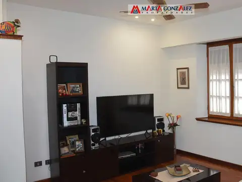 Casa 4 ambientes con 4 baños