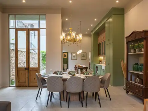 VENTA - Casa 3 dormitorios patio y terraza C/ cochera- Pichincha, Rosario