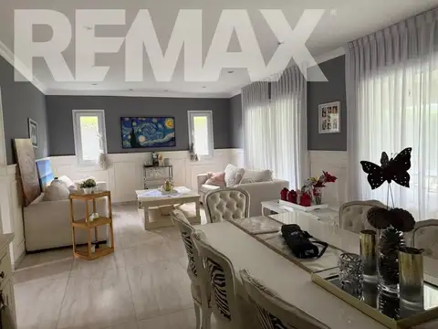 Venta casa 6 Amb con Pileta en Ayres plaza Pilar