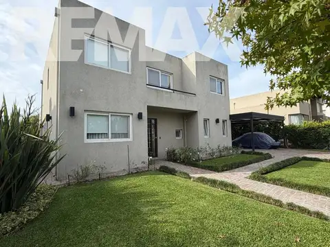 Venta casa 6 Amb con Pileta en Ayres plaza Pilar