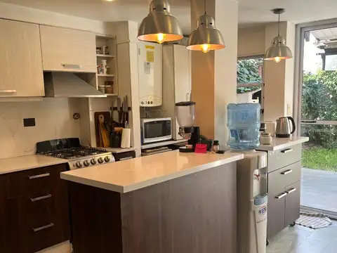 Adrogue triplex en venta 3 dorm cochera piscina jardin