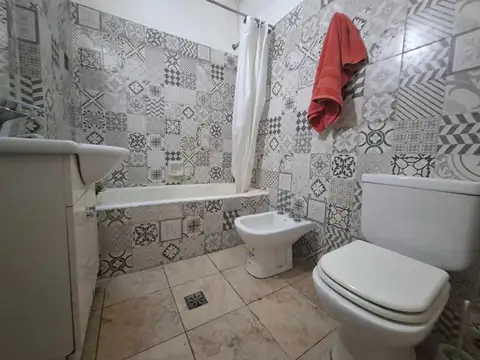 Depto Tipo Casa en Venta 44 años
