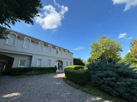 Casa en Venta de 5 dormitorios