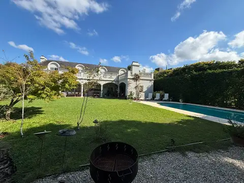 Casa en Venta 6 Ambientes en Saint Mathews