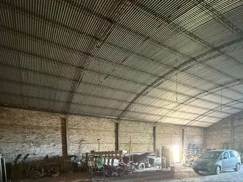 Galpon en Venta 35  mts Fondo
