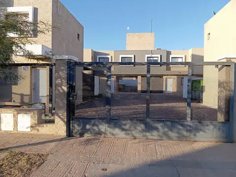 VENTA DÚPLEX 3 DOR PATIO ASADOR COCHERA DOCTA CBA