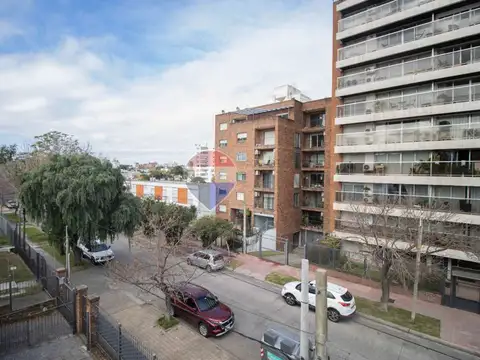 Departamento en Alquiler con 1 cocheras