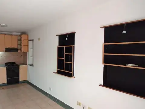 Depto Tipo Casa en Alquiler con 1 cocheras