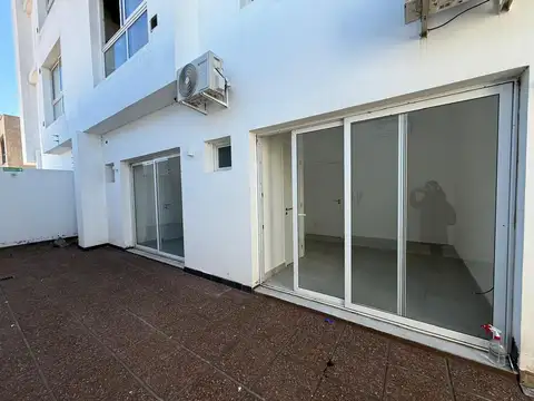 Patricios esquina Constitucion 100