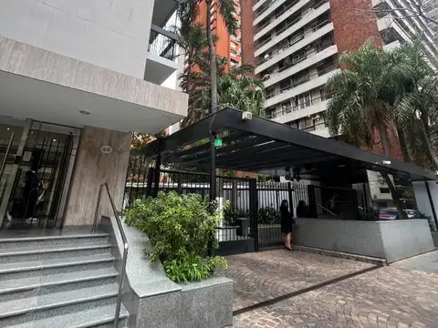 Excelente 5 Ambientes con 2 Dep. Serv., 2 Cocheras y Baulera