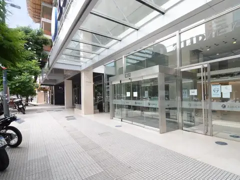 Oficina en Alquiler con 20 cocheras