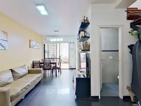 Depto Tipo Casa en Venta de 3 ambientes