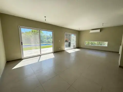 Casa en Venta en El Canton - Norte, USD 220.000