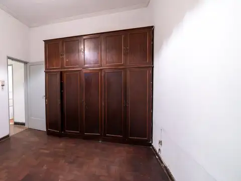 Casa 5 ambientes con 1 baño