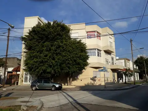 Departamento de 2 ambientes al frente, muy luminoso