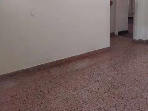 Excelente PH al frente tipo casa 3 amb ubicado en Carlos Tejedor 227 Lomas de Zamora