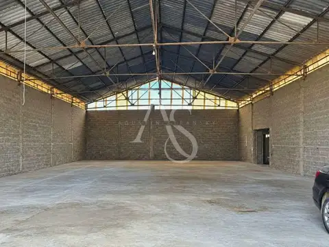 Local en Alquiler en Barrio Malvinas, $ 1.900.000