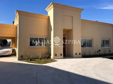 Casa en Venta en El Nacional Club De Campo, USD 189.500